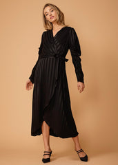 Women's Puffy Shoulder Dress in Black Stripe