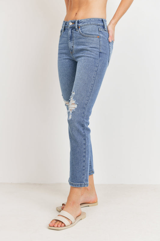 JUST USA KNEE DISTRESSED STRAIGHT LEG JEAN