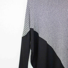 Turtle Neck Diagonal Color Block Top