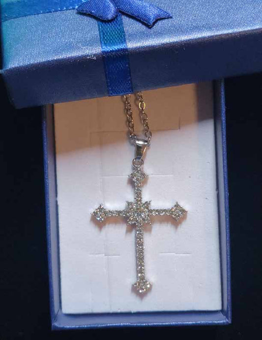 New 2023 Crystal Zircon Budded Cross Pendant Necklace & Gift Box