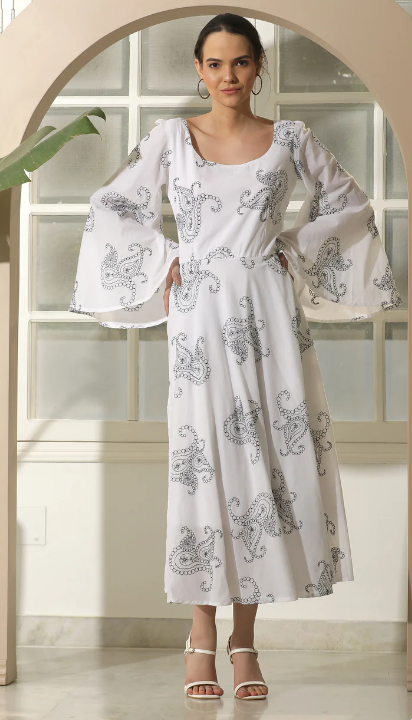 White CHICKEN EMBROIDERED FLARED DRESS (Size M)