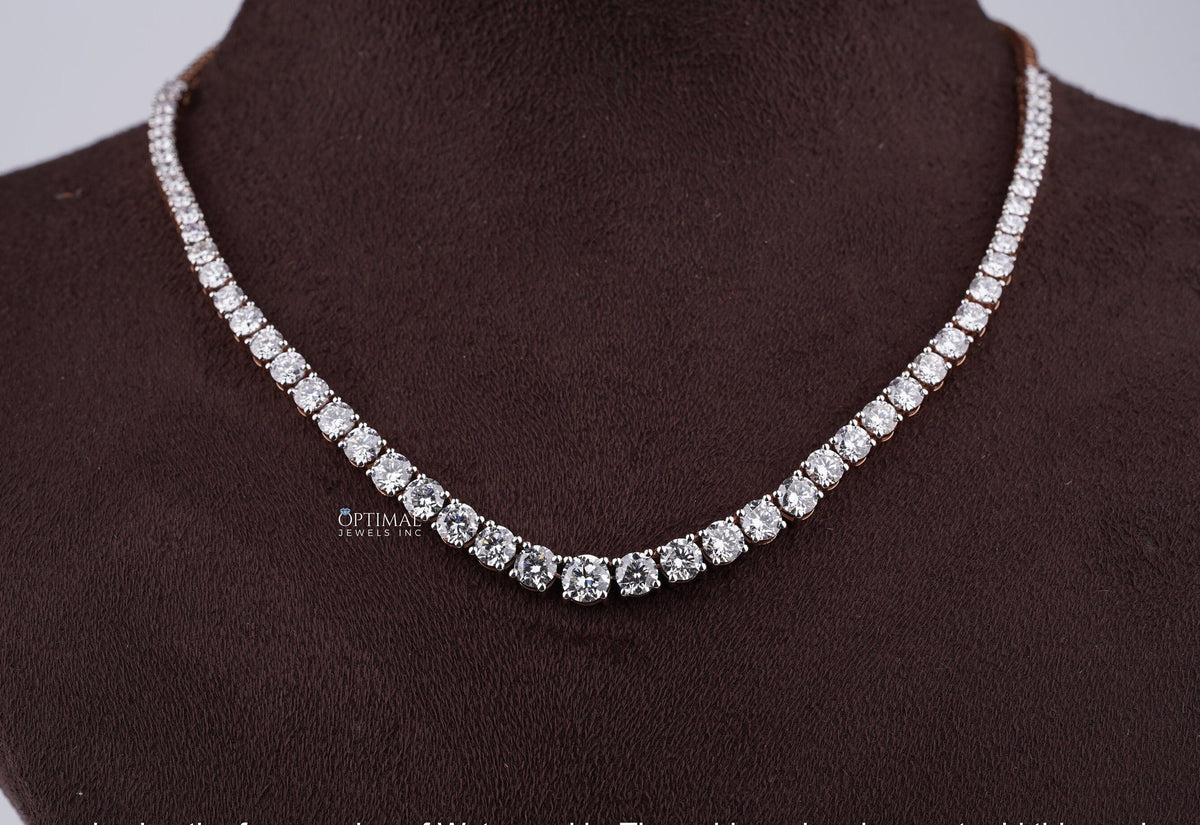 Elegant Gold Necklace Featuring Brilliant Round-Cut Diamond, 15.00 Ctw